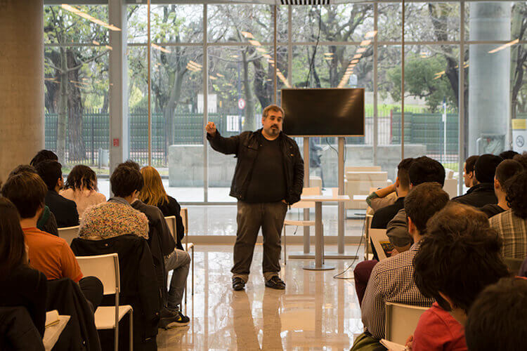 seguimos dictando el negocio de la musica